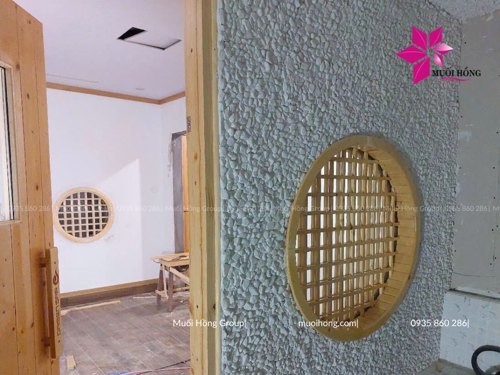 Thi c&ocirc;ng spa đ&aacute; muối Himalaya